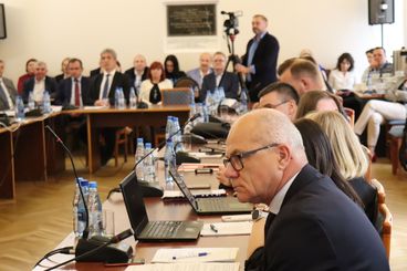 Za nami I sesja Rady Powiatu Wieluńskiego. Jest nowy starosta, bez zmian na stanowisku wicestarosty